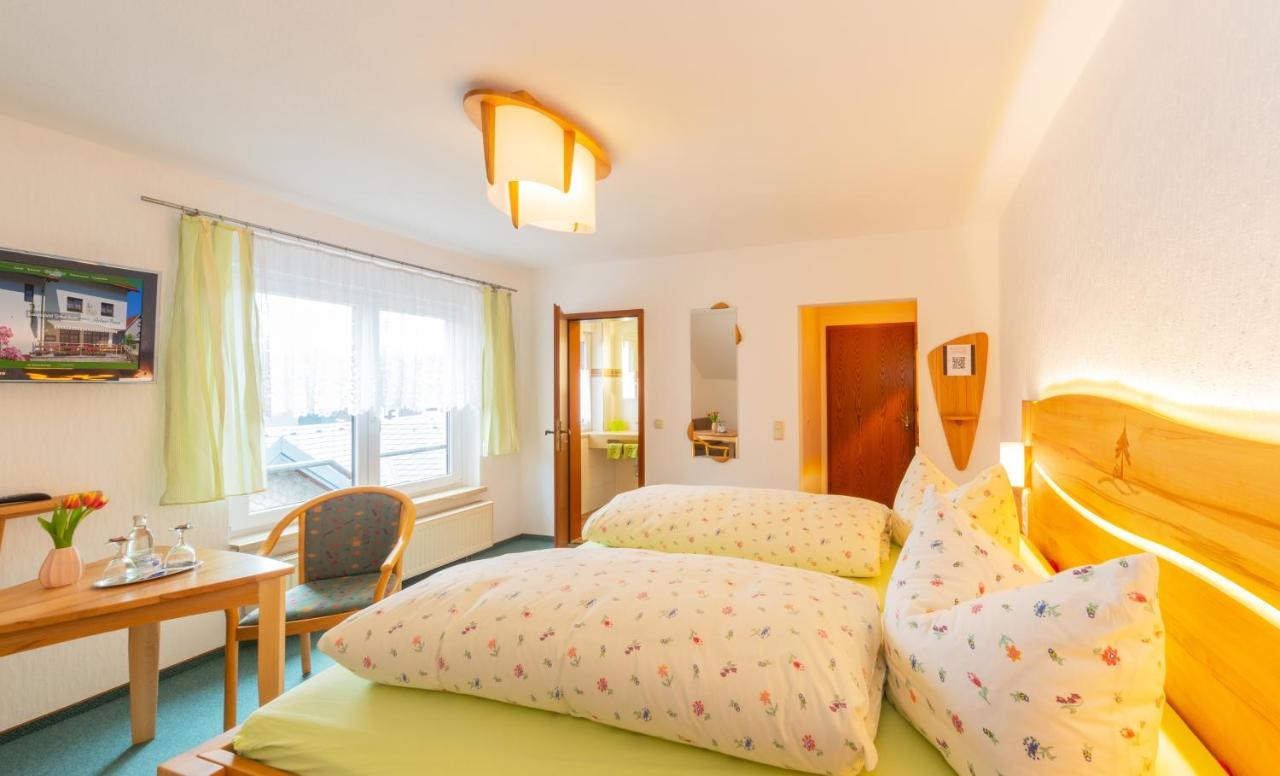 Rennsteighotel Gruener Baum Schmiedefeld am Rennsteig Esterno foto